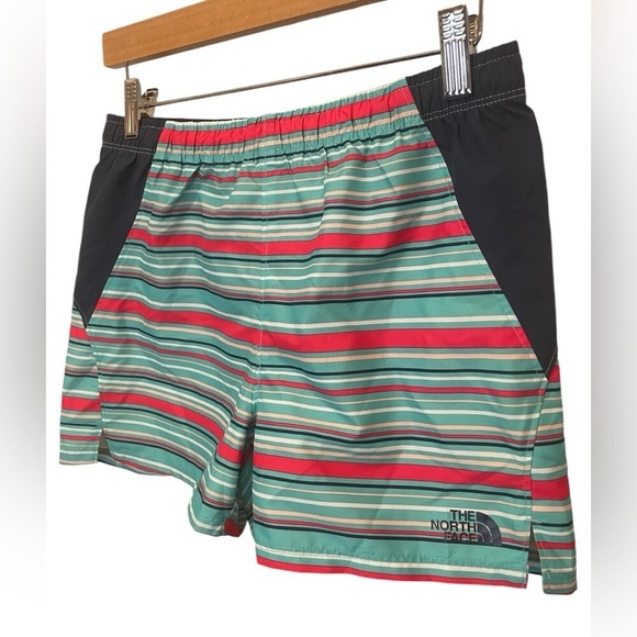 THE NORTH FACE Girls Class V Water Short -Mint Blue Multi Stripe - Size XL NWT - Picture 4 of 6
